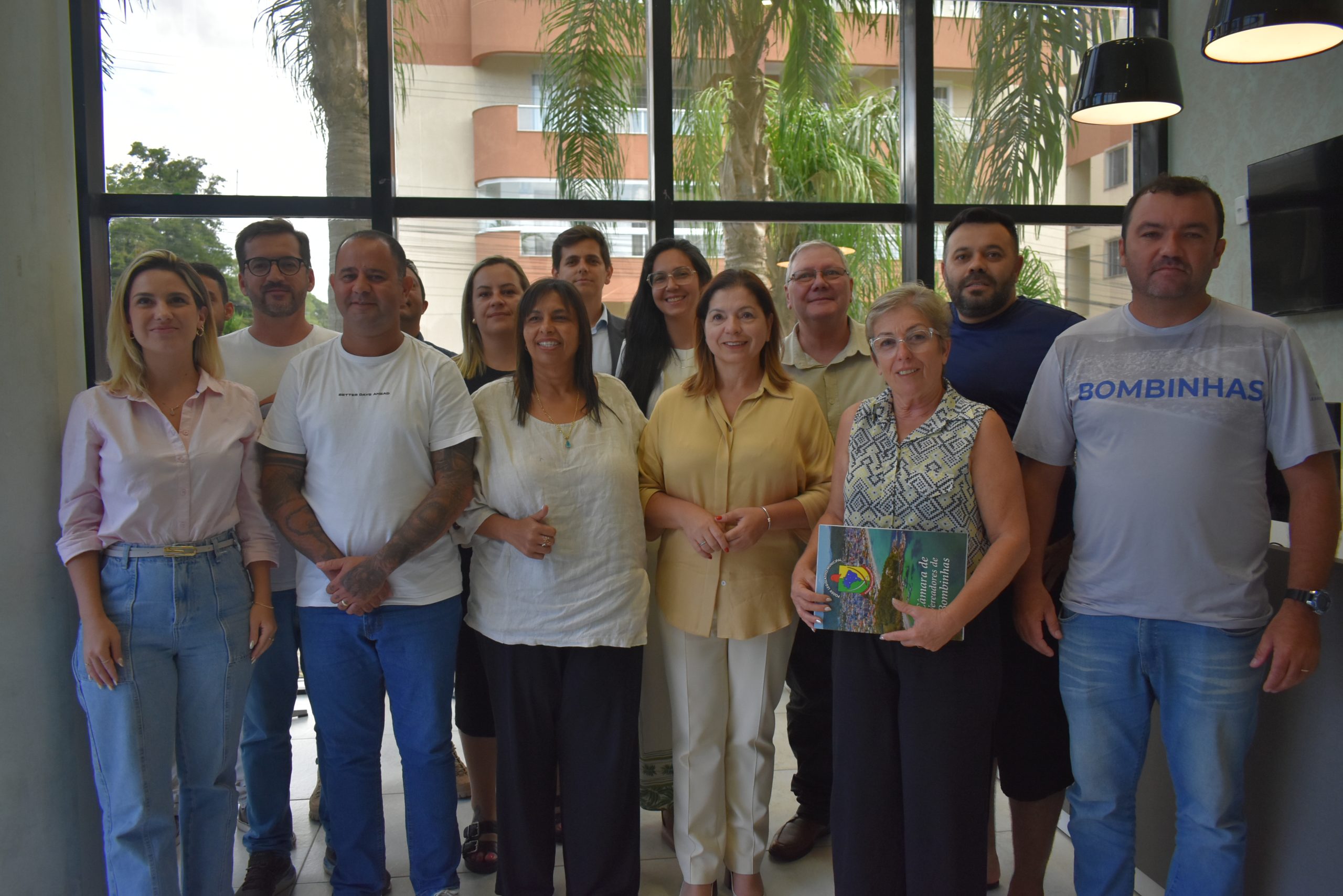 Águas de Bombinhas apresenta dados da temporada para vereadores