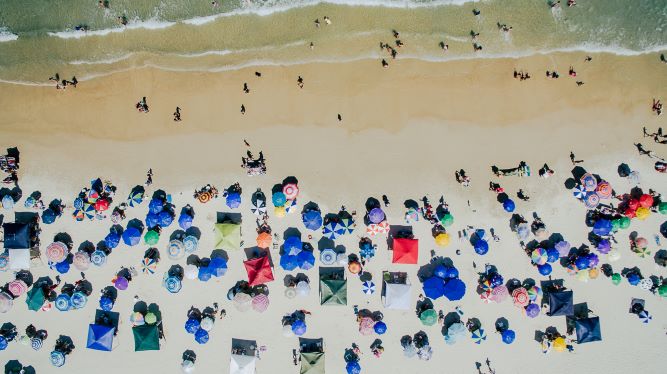 Águas de Bombinhas participa da Semana do Meio Ambiente do município e apoia limpeza na praia de Zimbros