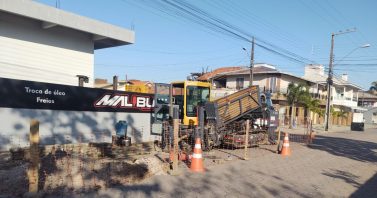 Águas de Bombinhas investe R$ 180 milhões em novo sistema de esgotamento sanitário e avança com obras na cidade