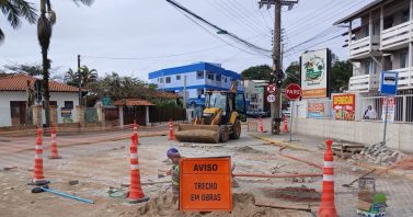 Águas de Bombinhas amplia obras da rede de esgoto e anuncia próximas frentes de trabalho