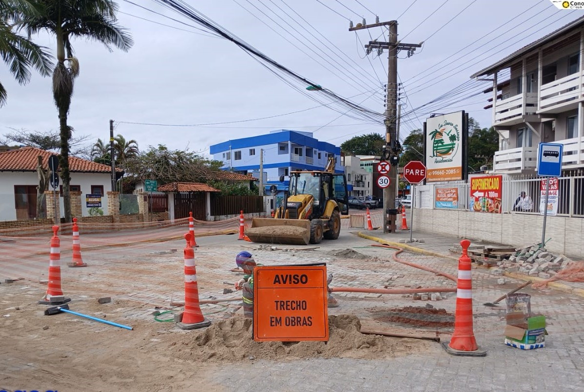 Águas de Bombinhas amplia obras da rede de esgoto e anuncia próximas frentes de trabalho
