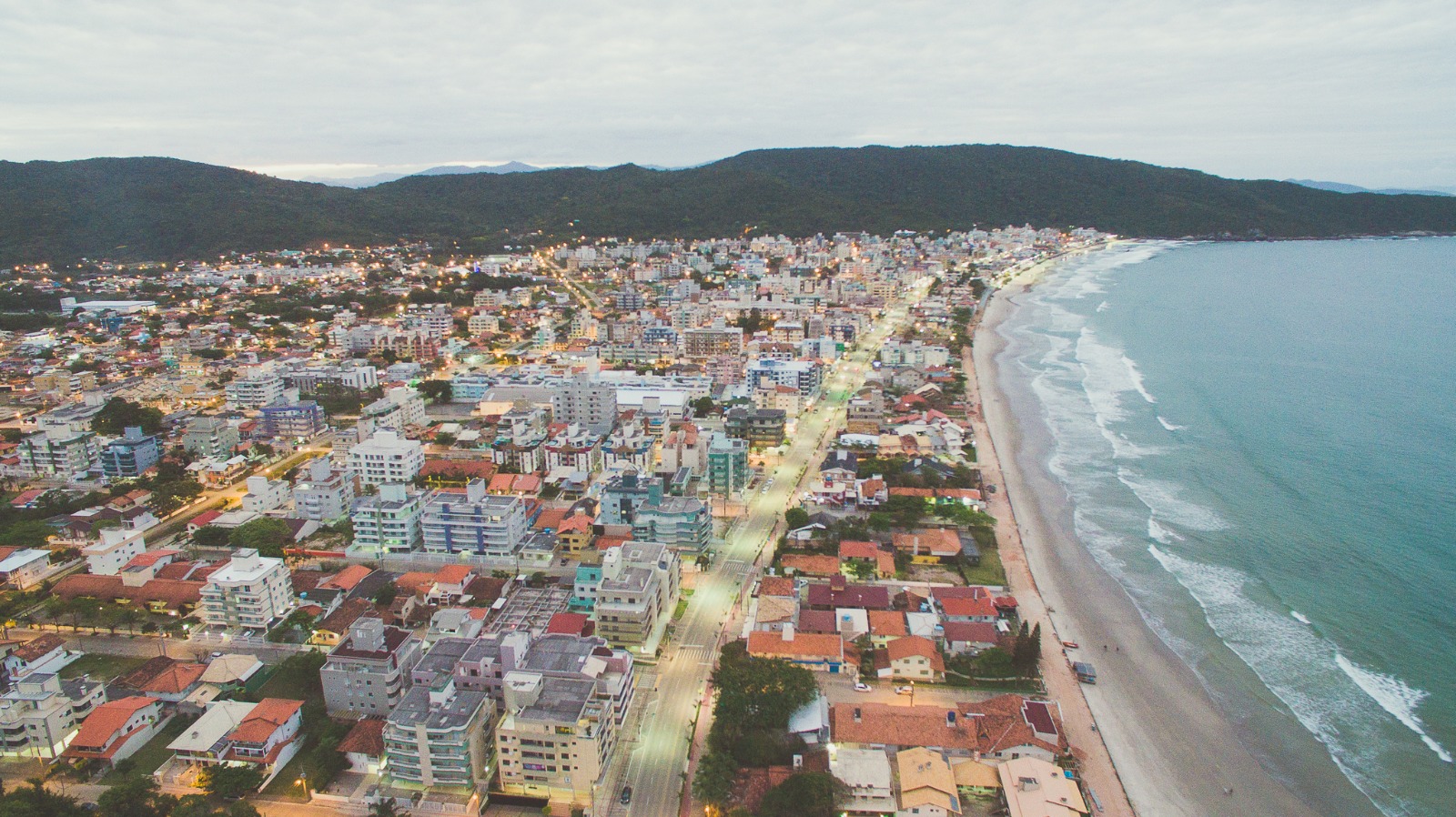 Moradores do Centro e Quatro Ilhas são novamente chamados a interligar suas moradias à nova rede de esgotamento sanitário
