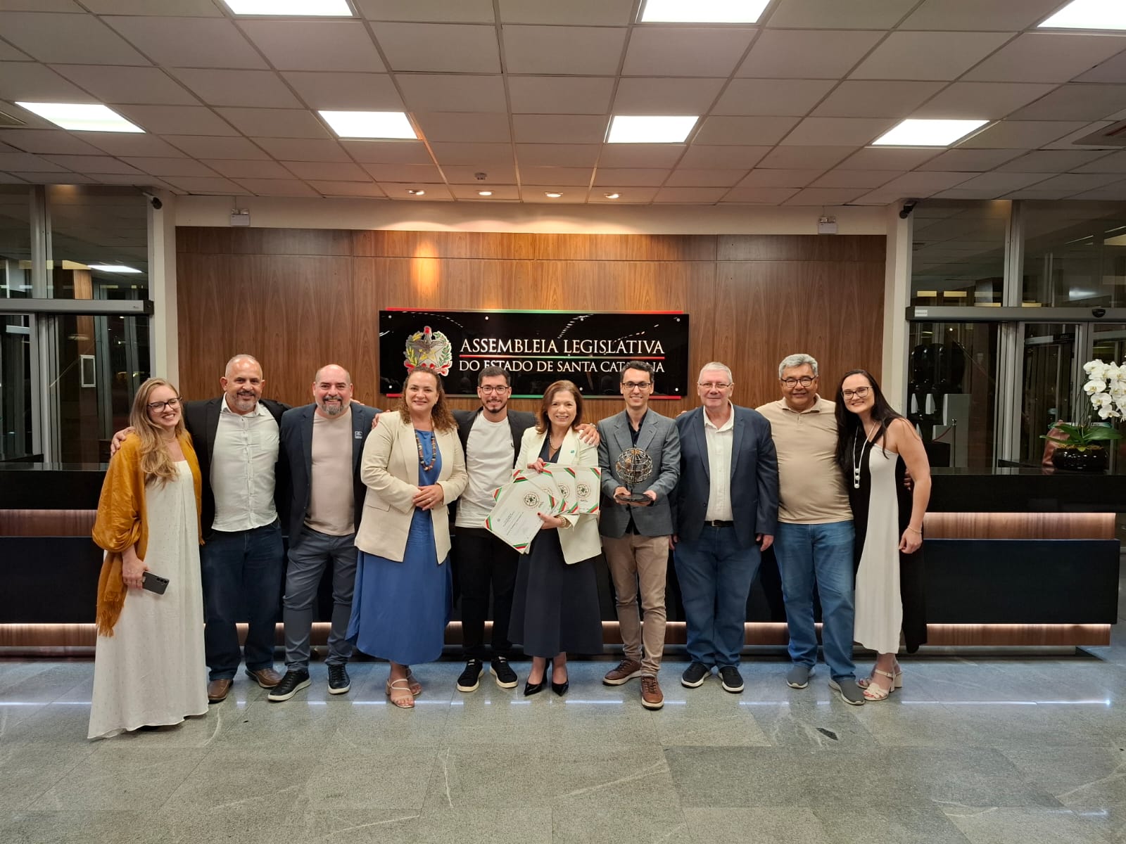 Águas de Bombinhas recebe certificação de Responsabilidade Social da ALESC